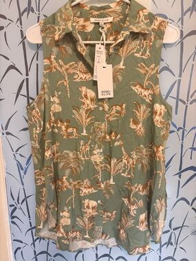 Rose & Olive Olive Safari Print Sleeveless Button Front Camisole